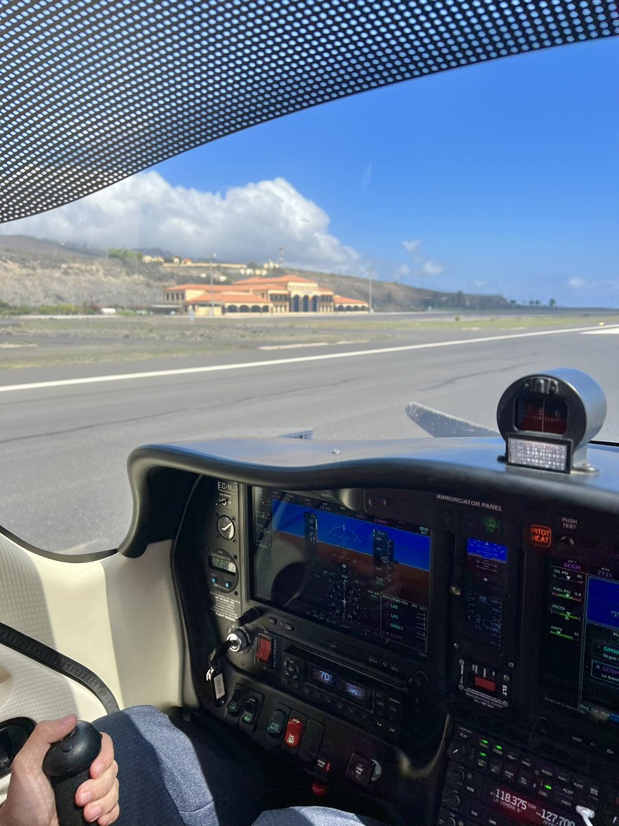 stani320's tweet photo. You know when you’ve arrived at La Gomera if you see this 😜 #lagomera #airport #avgeek #Viation #sky #canaries #canavia #tecnam #flyrotax #garminaviation #foreflight https://t.co/Id09aS7uGR