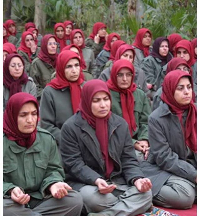 Mhwdie's tweet photo. صدف بیوتی مادرتو گاییدم
#مهسا_امینی https://t.co/6jiAPcLgBV