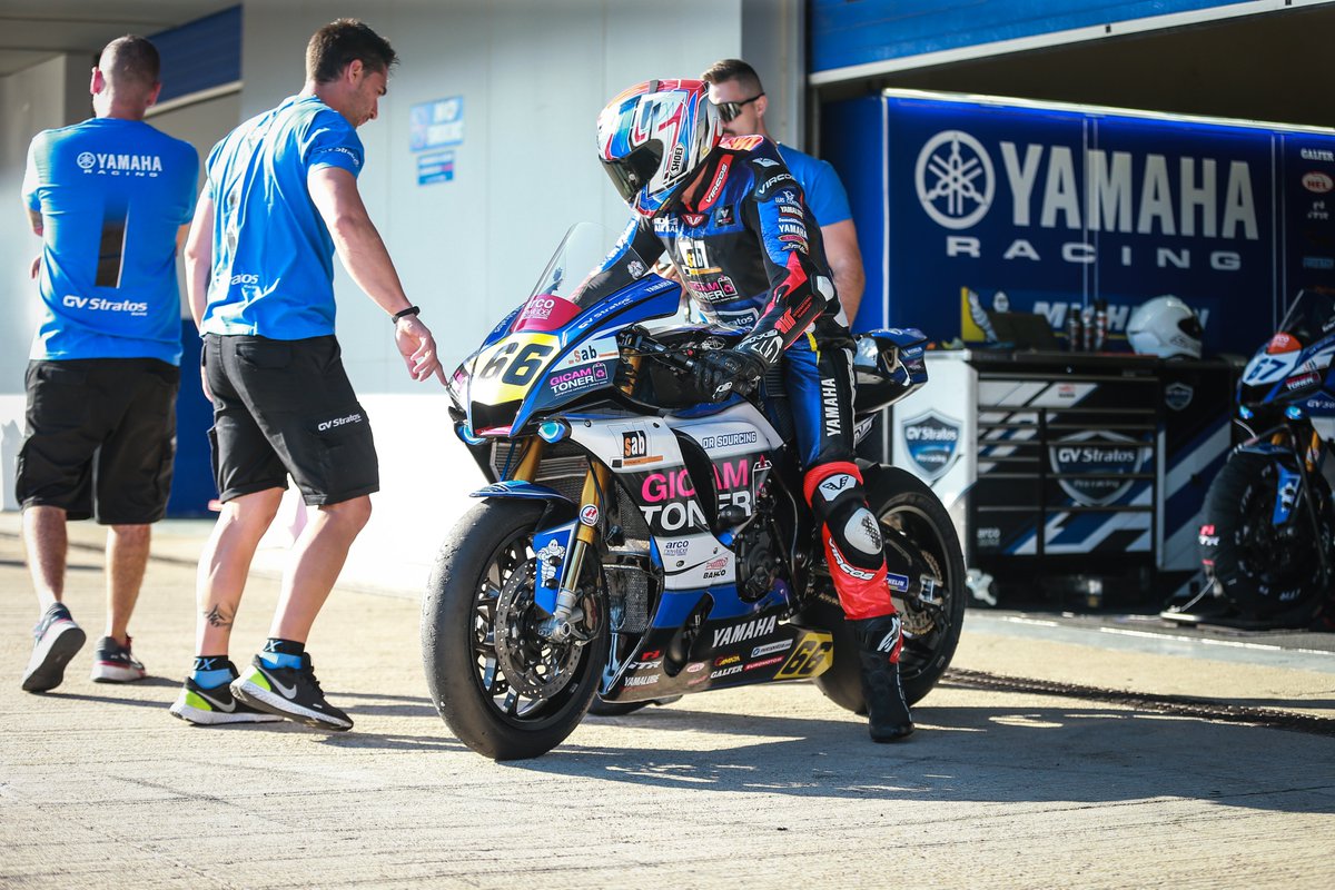 Entrenamientos Libres disponibles en el crono on line del <a href="/circuitodejerez/">Circuito de Jerez-Ángel Nieto</a>  Estamos preparados para la última cita del ESBK 
¡Todo el equipo trabajando para mañana dar mucho gas!
Síguelos aquí: ➡ live.crono-jerez.com/livetiming/#/l… 
.