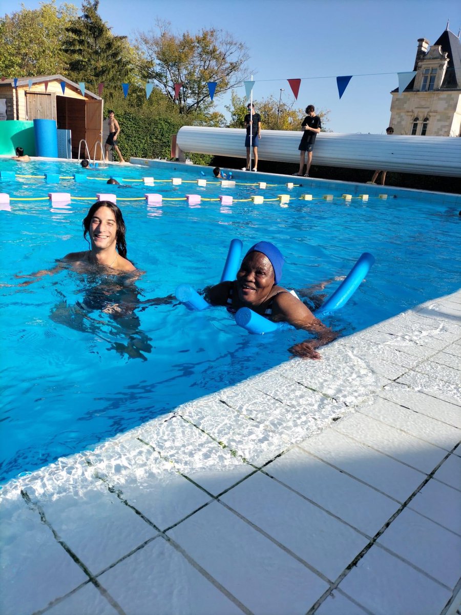ufolep86's tweet photo. ‼️Sport société ‼️🏊‍♂️🏊
Nouvelle saison nouveaux projets:
Savoir nager en partenariat avec @CREPS86 séances de natations pr nos publics réfugiés. #savoirnager 
#UFOLEP #SPORTSOCIETE 
@UFOLEP @poitiersfr @Agence_du_Sport @education_gouv @Sports_gouv https://t.co/9qHWfYGTi9