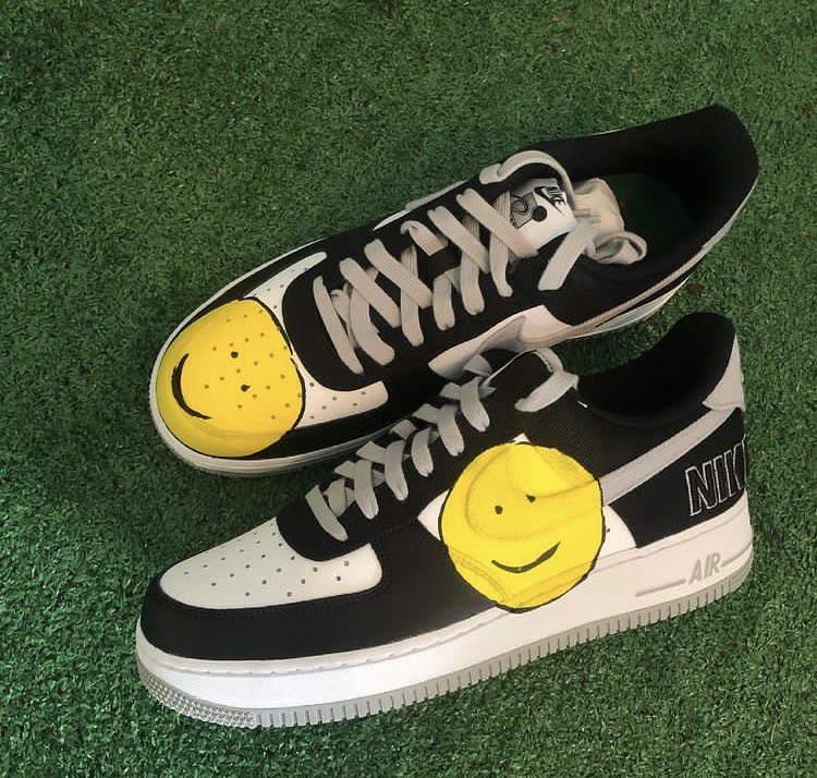 Solepurposeatl's tweet photo. What it do , Tap in wit me for customs and restorations . I’m located in Atlanta,Ga for more info or inquires dm or follow on 
IG-solepurposeatl  🙏🏾 https://t.co/I7lYJyAwdw