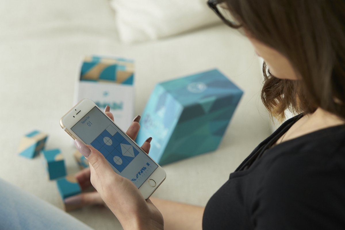 RombiPuzzle's tweet photo. Each year, October is recognised worldwide as #DyslexiaAwarenessMonth, a time to raise awareness, share resources, and tell stories about dyslexia successes. 

#ROMBi is proving to be a useful aid in the journey of many who live with dyslexia👉 https://t.co/TSgE4ABmmQ https://t.co/cR5PG7YLIx