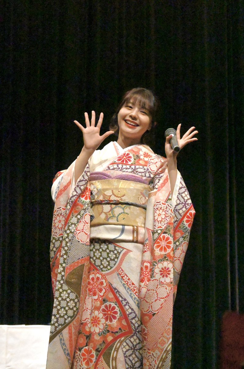 u_chan_321's tweet photo. 本間さん、めちゃくちゃ美しかった🥺
ぜひまた村上でイベントお願いします！！

#本間日陽
#村上茶 https://t.co/6db97hV4Eq