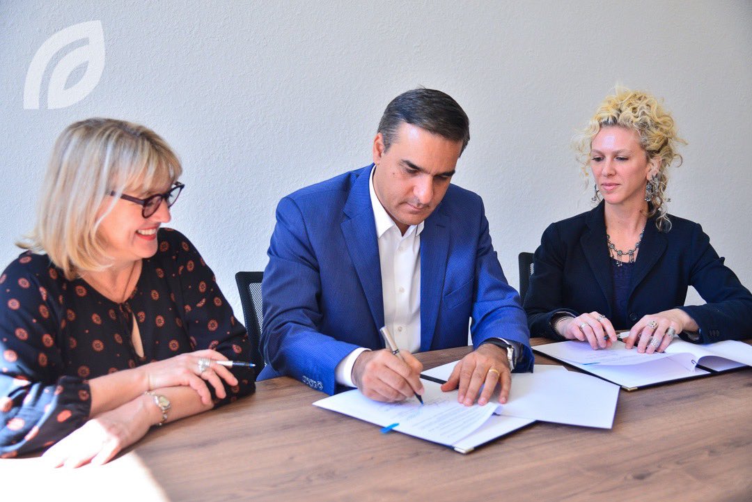 atatoyan's tweet photo. Important Agreement of Cooperation signed between #Lemkin Institute for #Genocide Prevention @LemkinInstitute &amp; Center for Law and Justice “#Tatoyan” foundation. Special thanks to the real professionals, the Lemkin Institute co-chairs, Ms. @ivmassiminok &amp; Ms. @vonJoedenForgey https://t.co/CkAjzqbJ7Y