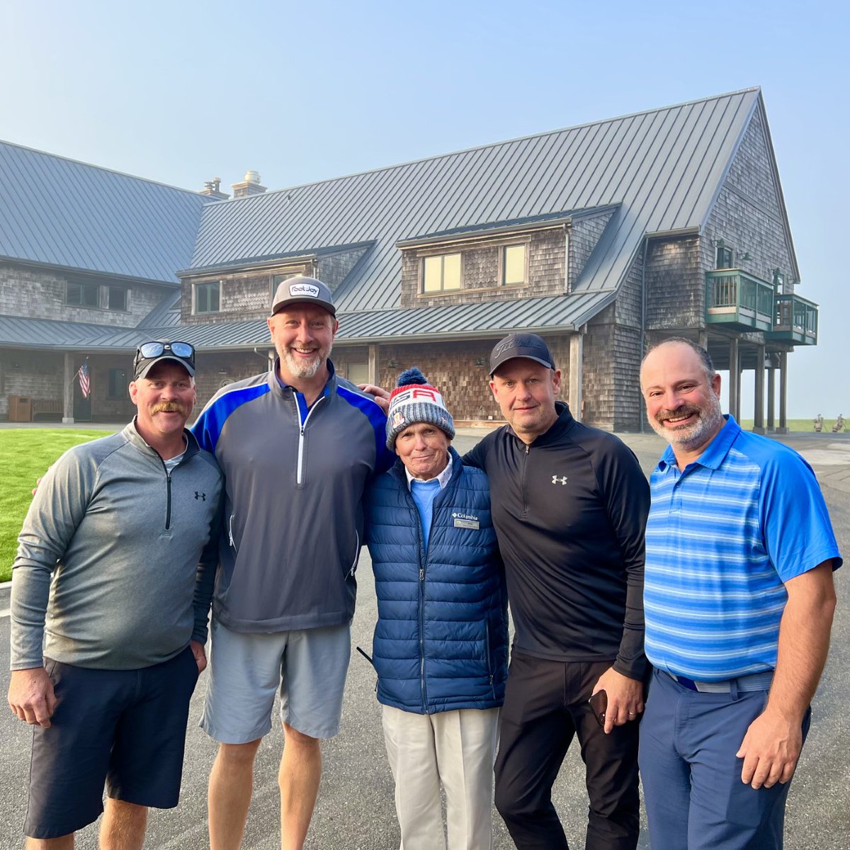 GolfShoeBandon's tweet photo. It's 4,651.6mi from St John's Newfoundland to Bandon and only 755.7mi to Inverness, Nova Scotia where Cabot Links lives.  So welcome to Bandon, Dennis Strong, Craig Meadus, Paul Mills and Craig Pochini.  Thank you gentleman.
@BandonDunesGolf @paulmillsnl https://t.co/XbkKvV4SEw