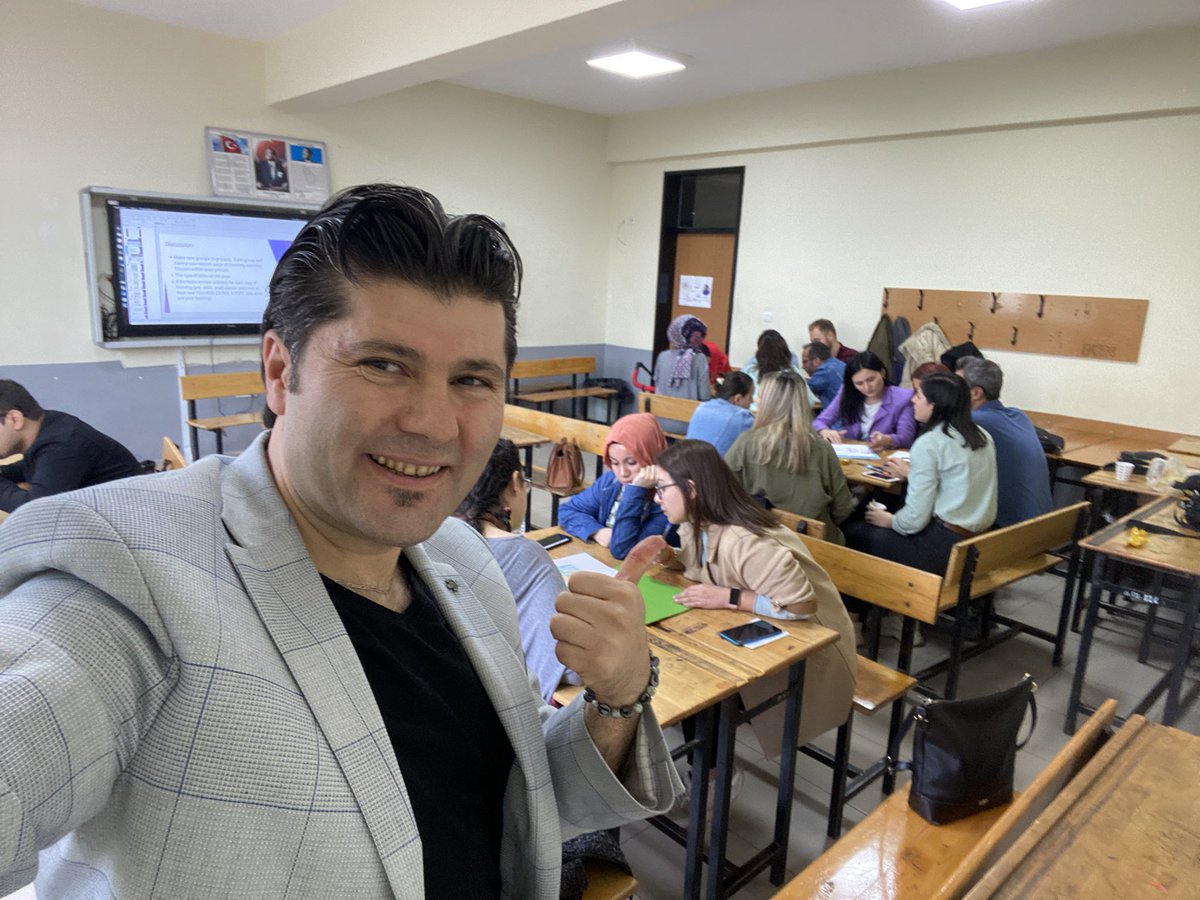 @oygmmeb koordinasyonunda yürütülen Birlikte İngilizce Projesi kapsamında ilçemizdeki  İngilizce öğretmenleri ile  " Dinleme Becerileri" konusunda PDC Kestel yürütücüsü Habip Özçakır tarafından Ekim ayı toplantısı yapıldı.
meb.ai/xXMAh4
@serkangur_bursa 
<a href="/cengizucc/">Cengiz Uç</a>