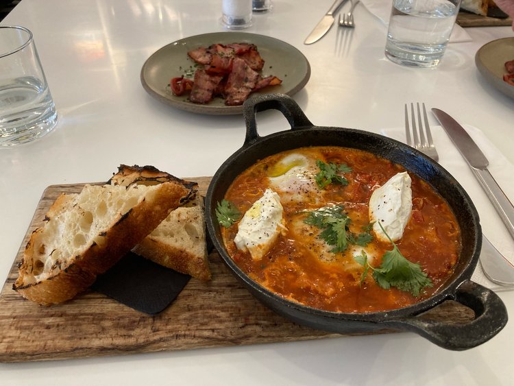 AMinhall's tweet photo. With you 12pm-4pm this Friday afternoon on @ClassicFM
More music than you can shake a shakshuka at ..
Anyone else thinking about weekend brunch already?
#JustMeThen
#GrilledBread
#BraisedEggs
#Labneh
Oh .. and ..
#CheekyBaconOnTheSide https://t.co/rEWS1ztDaq