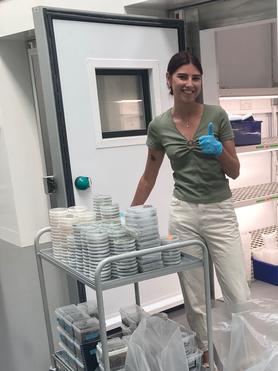 elisamaranta's tweet photo. In honour of ~finally~ changing my twitter bio...some memorable times with the Schornack group. Now time to get studying 🤓 https://t.co/igD2yC5LbR