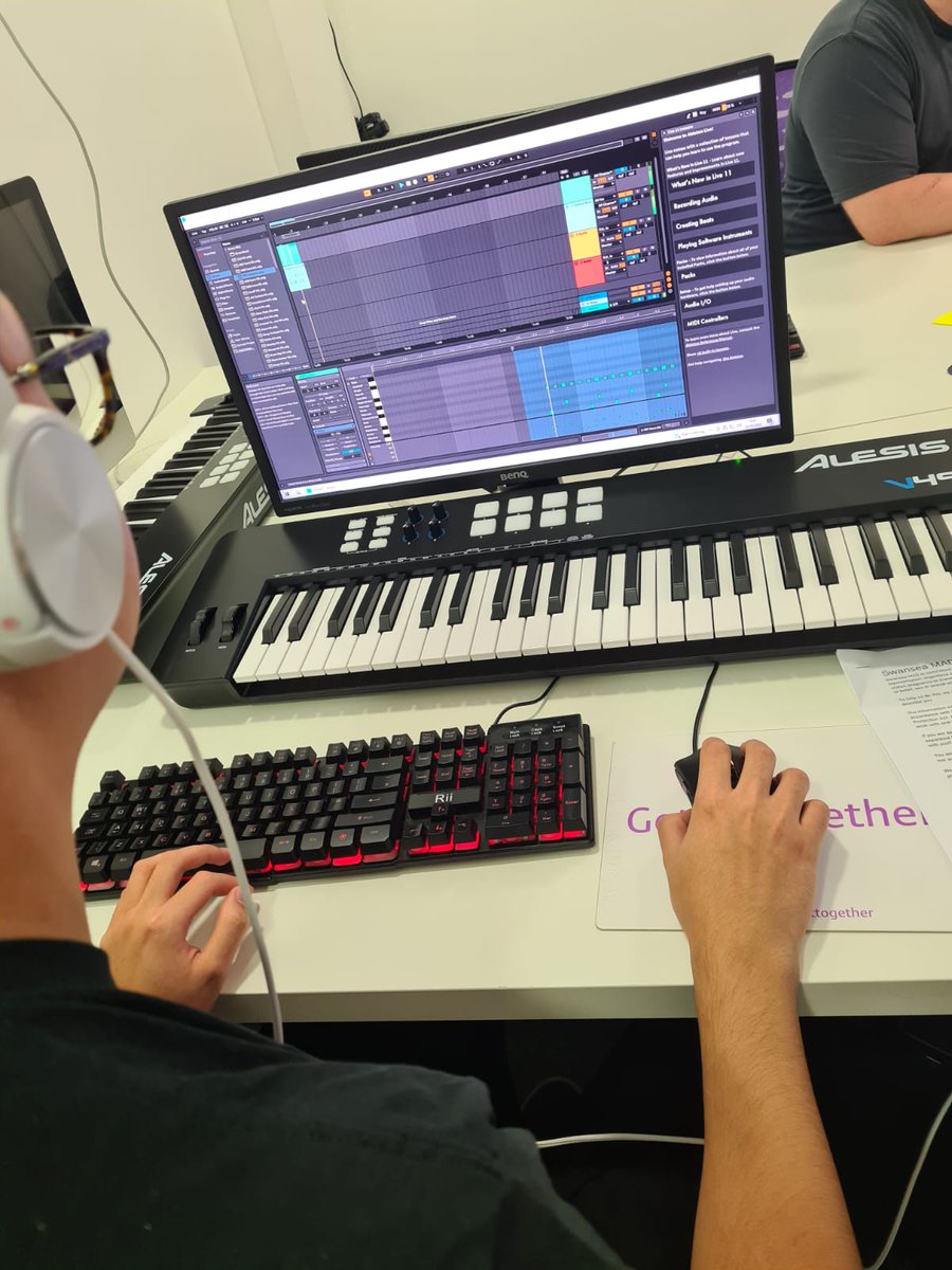 SwanseaMAD's tweet photo. We're really excited to have started our new #MusicProduction sessions at #SwanseaMAD and had a brilliant time this week! If you'd like to learn the essentials of producing music, please book your place via: https://t.co/XWwLSiESUZ https://t.co/9sDtpdt4r3