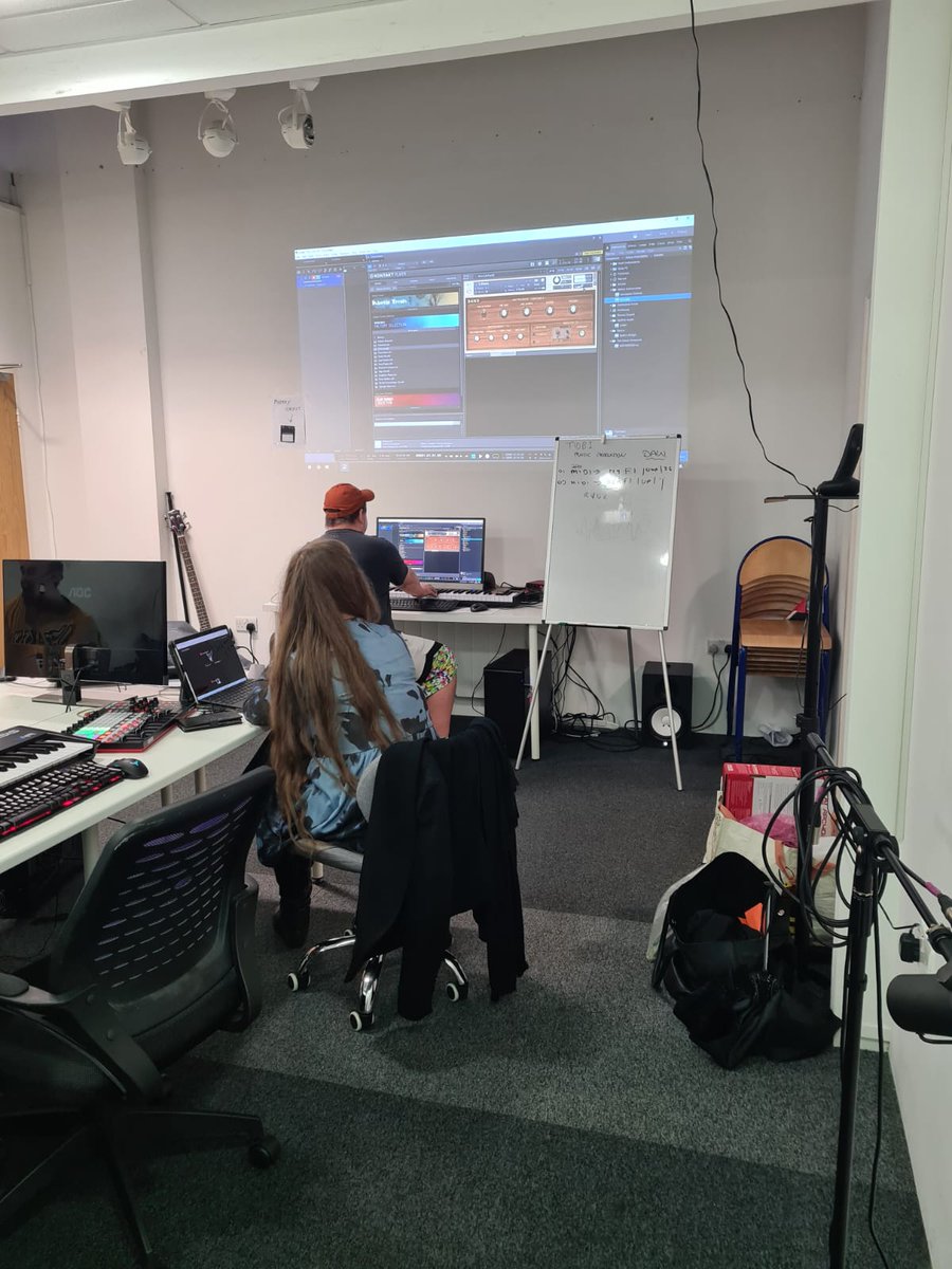 SwanseaMAD's tweet photo. We're really excited to have started our new #MusicProduction sessions at #SwanseaMAD and had a brilliant time this week! If you'd like to learn the essentials of producing music, please book your place via: https://t.co/XWwLSiESUZ https://t.co/9sDtpdt4r3