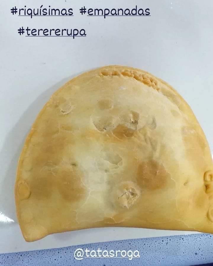 golazotropical1's tweet photo. A disfrutar de las #ricasempanadas  
#BuenFinde !!! 
#ComaComoEnCasa 
#TatasRóga🇵🇾
Eusebio Ayala y Rca. Argentina 
Cel. 0984.243.722 https://t.co/XHTYspA37A