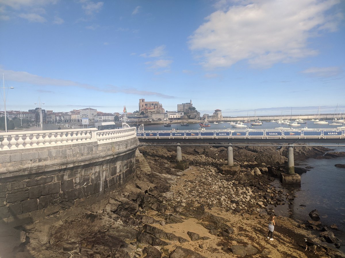 Y te quedas por #castrourdiales  y qué gozada oiga!