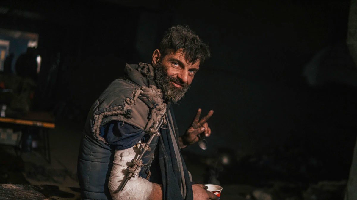 Today, a billionaire worth $219 billion oppose “losing” 500 mil to help a right cause.
Today, Mykhailo Dianov donates all ₴23 mil, crowdfunded for his rehabilitation, to other servicemen in need of medical treatment.
Let’s talk about visions and values.