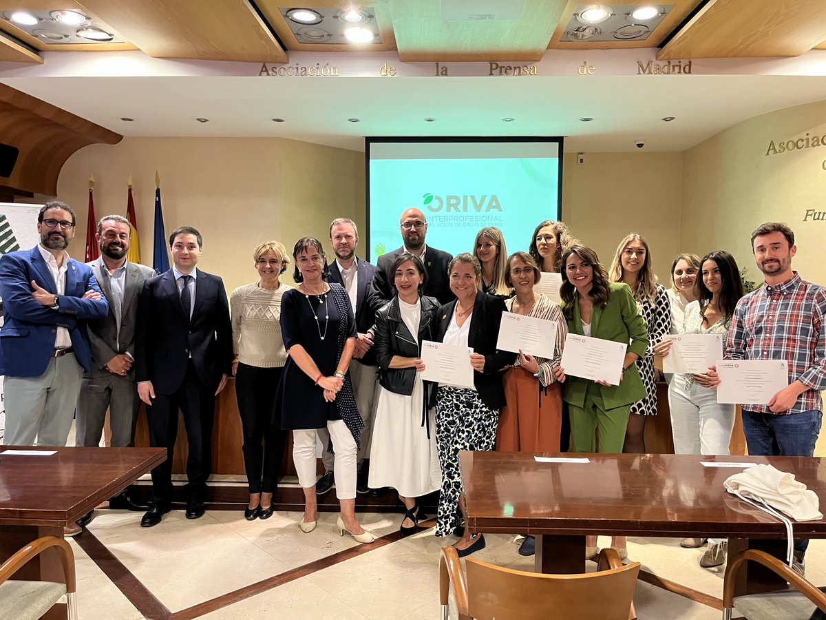 ¡Enhorabuena eucagros! 👏👏

Estamos orgullosos de todos vosotros 😍

Felicidades a: 
Sara Abed
 <a href="/BarbaraAguayoM3/">Bárbara Aguayo Martínez</a> 
<a href="/UrkoAinsa/">Urko Del Campo</a> 
<a href="/pdiaz_comes/">Pedro Díaz Comes</a> 
Ana María Díez
<a href="/AlbaLanchaOrteg/">🌿Alba Lancha</a> 
<a href="/Luumembrado/">Lucía</a> 
<a href="/LolaSnc17677653/">Lola Sánchez</a> 
<a href="/martasanchezMC1/">Marta S. Migallón</a>
<a href="/irene_reportera/">Irene Reportera</a>
