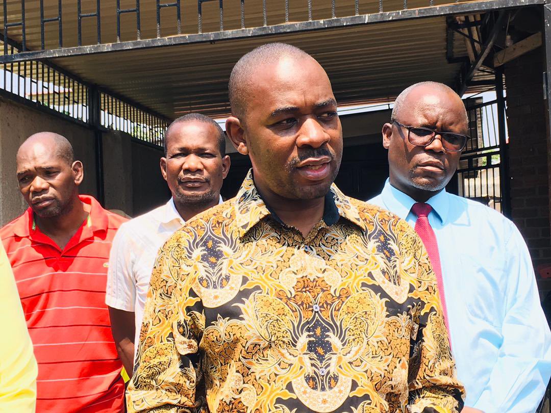 nelsonchamisa's tweet photo. I’m in Chitungwiza visiting the #Nyatsime17 families. https://t.co/n4jU6aBi8U
