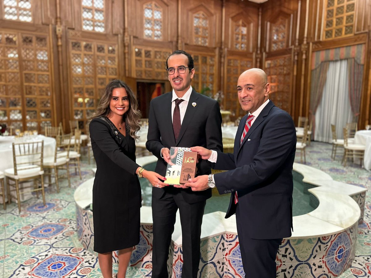 jasemalbudaiwi's tweet photo. تشرفت بتنظيم اول عشاء رسمي على شرف وفد دولة #الكويت المشارك في الاجتماعات السنوية للبنك الدولي وصندوق النقد الدولي بحضور 
🔴معالي الامين العام لمجلس التعاون.
🔴محافظ البنك المركزي. 
🔴مدير عام الهيئة العامة للاستثمار. 
🔴مدير عام الصندوق الكويتي للتنمية.
🔴ممثلي البنوك الكويتية. https://t.co/KOw0YZgEo0
