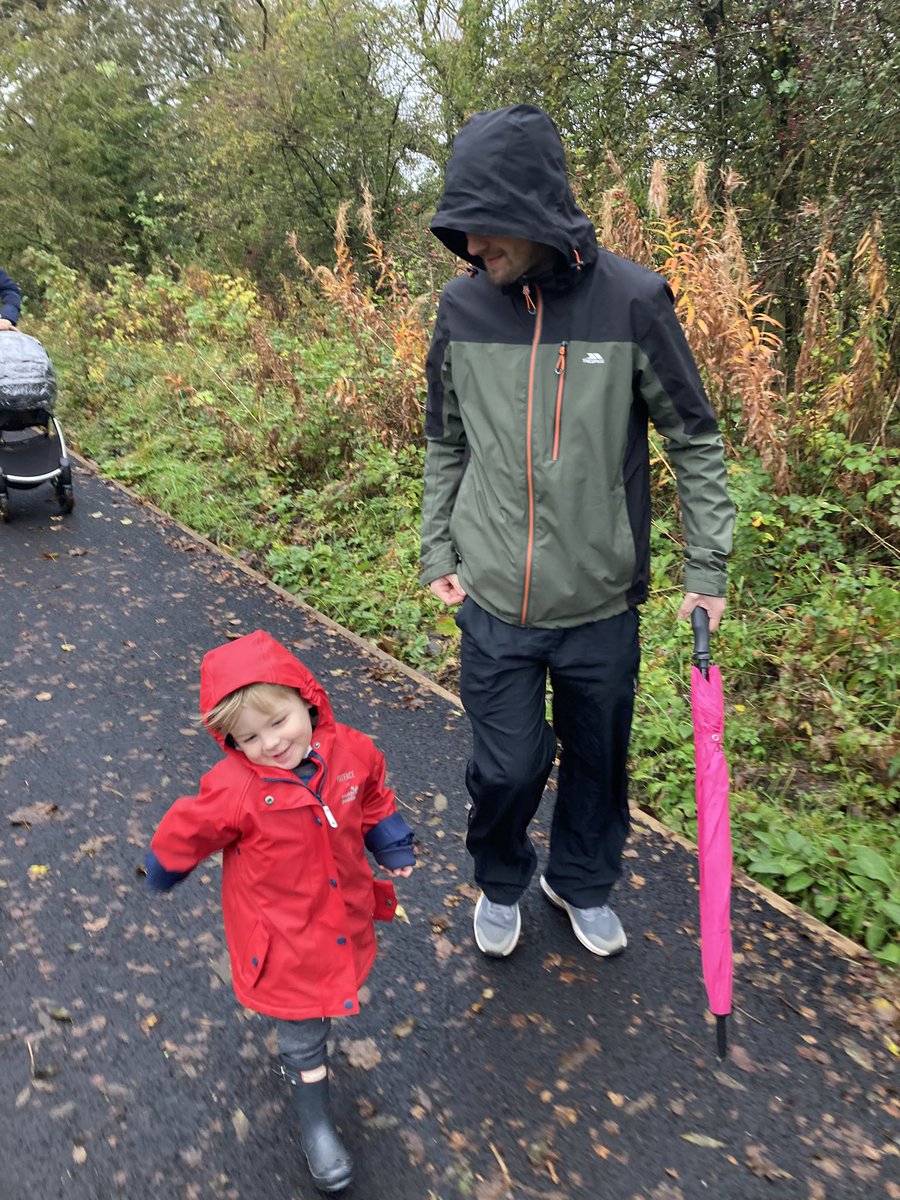 colletteolly's tweet image. When you’re a #Cisconian married to a #Merakian who CAN be those parents who volunteer for the charity Rainbow 🌈 walk at your kids nursery in aid of @supportCHAS thanks to @Cisco &amp;amp; @meraki wonderful Time2Give programme 💙💚 @WeAreCisco #cisco #givingback #CHAS