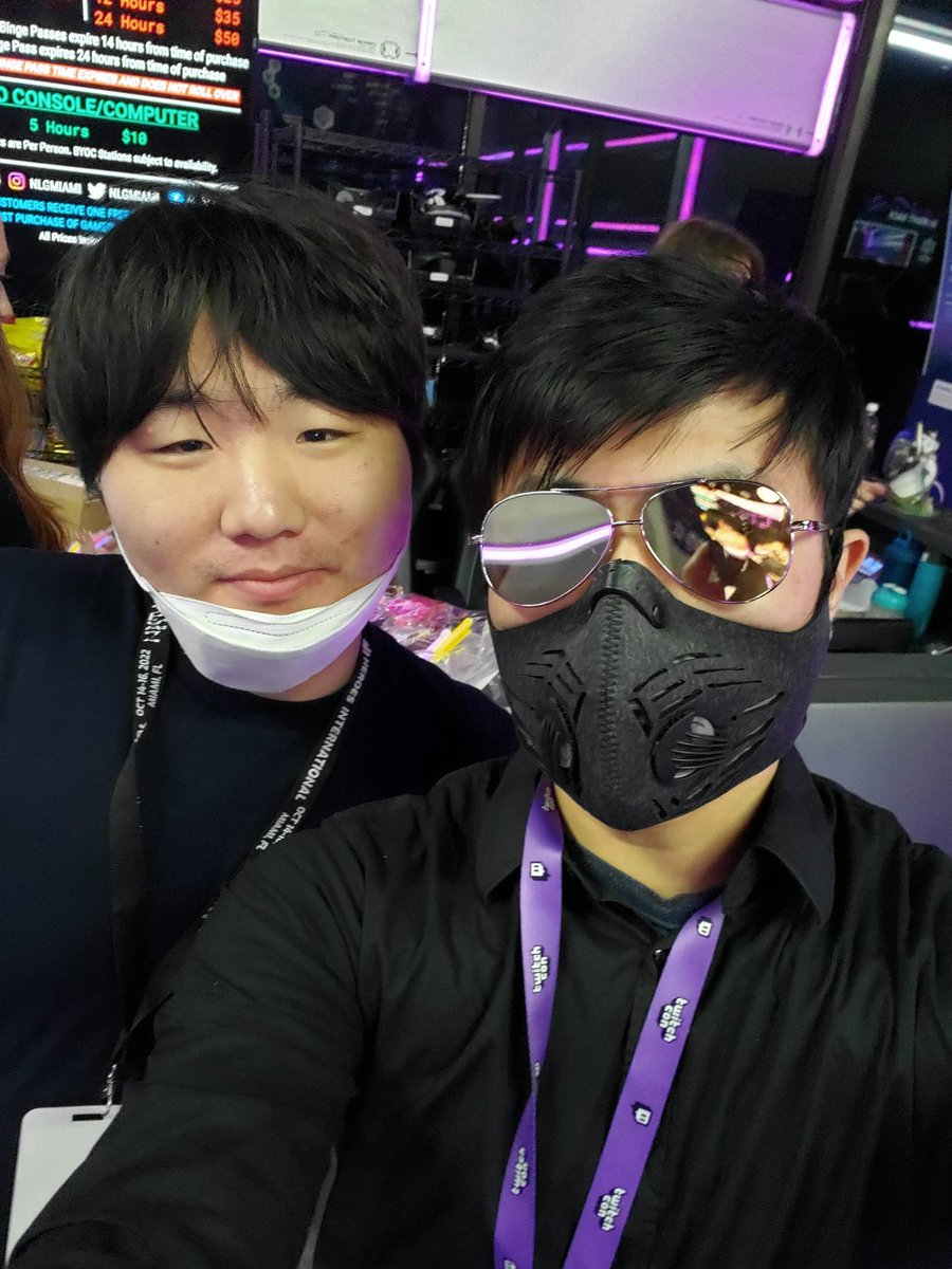 FanHOTS's tweet photo. Found Qepiiiiii as well its the entire na grandmaster storm league but IRL! https://t.co/sJMBdGbs3s