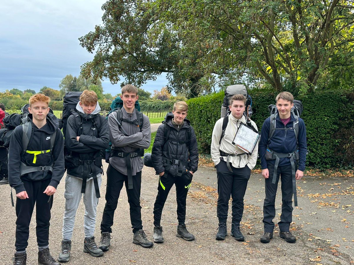 SharnbrookOE's tweet photo. And they’re off. Silver DofE qualifying expeditions set off this morning. All walking groups were planned and set off by 10am #dofe #silver #going4silver #greatoutdoors https://t.co/iPAIy3m6IH