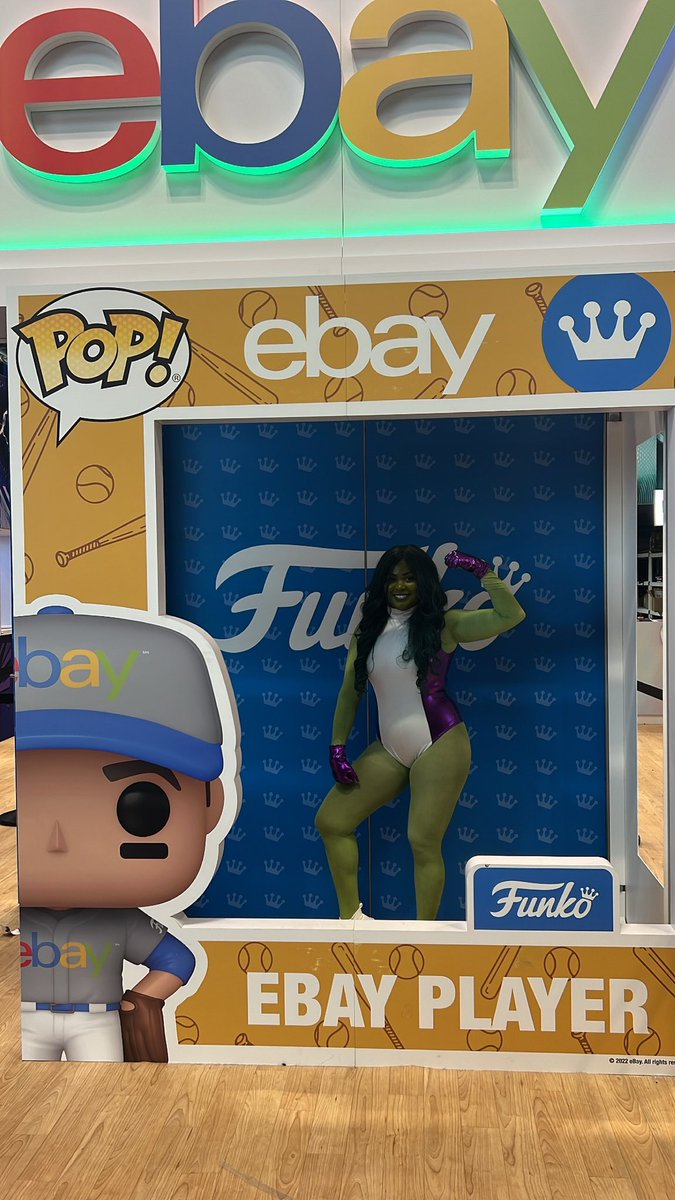 TrueR3sili3nt's tweet photo. My first #newyorkcomiccon, I had a great time!! https://t.co/RqTLhyDOM0