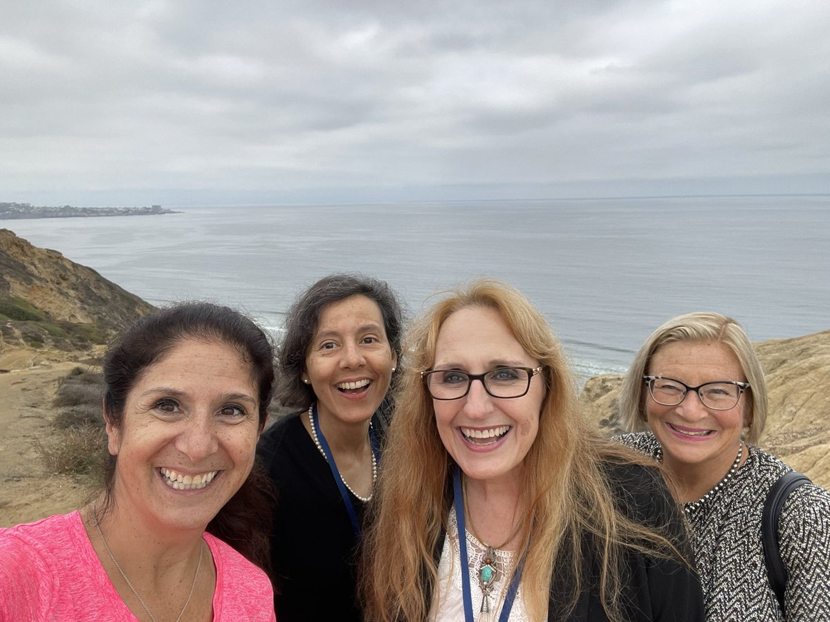 slsteinmd1's tweet photo. .@ASCRS_1 surgical leadership institute the work of @SoniaRamMD @KirstenBWilkins #makingleaders https://t.co/tONybqUBK1
