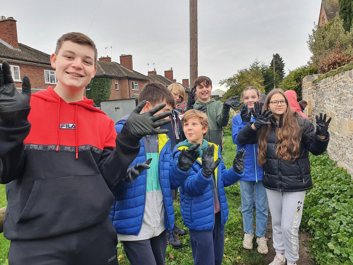 TrustAbbey's tweet photo. What an exciting visit from pupils @StEgwins! Wall pointing and archaeological finds with DA Cook &amp; @avonarch as part of our #heritagefund education sessions! https://t.co/CLOMNT5Vb4