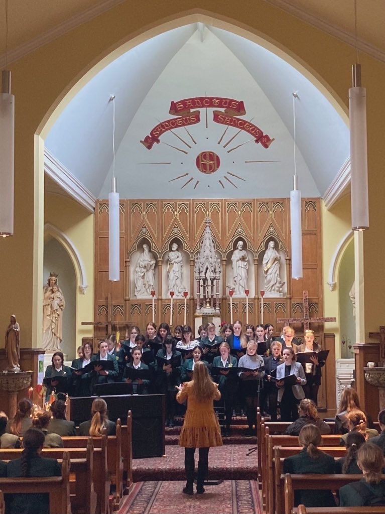 UptonHallMusic's tweet photo. The first of our monthly Lunchtime Chapel Recitals today, a huge well done to all of our musicians who performed with musicality and maturity 🎶🎤
#musicfromeurope @uptonhallfcj https://t.co/cIAXD3ctEC