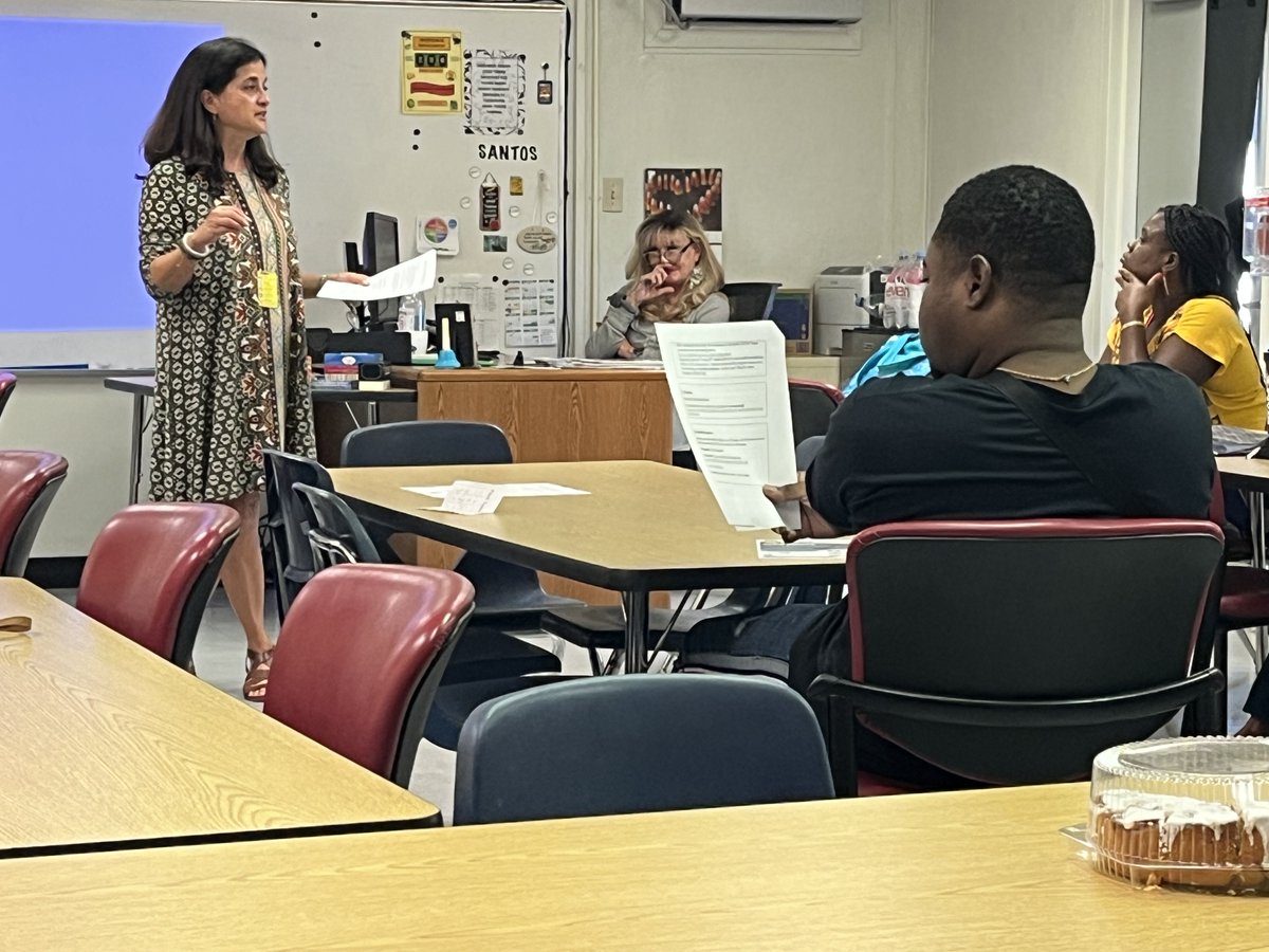 ATCTechCollege's tweet image. ATC students are supported at all levels.  The Counselors and Advisors from the Office of Student Affairs visited the ESOL and Academic classes to provide students with information to plan their entry into CTE programs.

We are eager to support you!

#ATC #AtlanticTech #GetThere