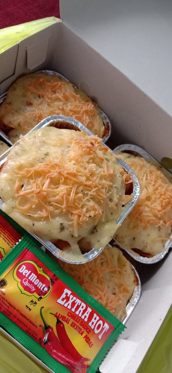 HellowKikie's tweet photo. Guyiiihhh...🧀🧀🧀 https://t.co/9WluWb1v2i