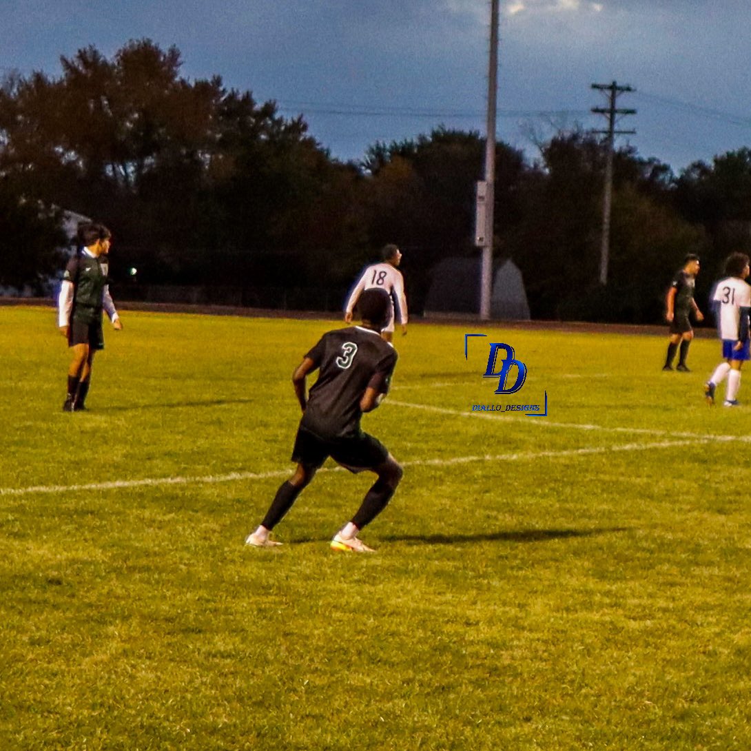 Diallo_Designs's tweet photo. Westland High School Senior Night against Independence High School https://t.co/kyDVWi4QeQ