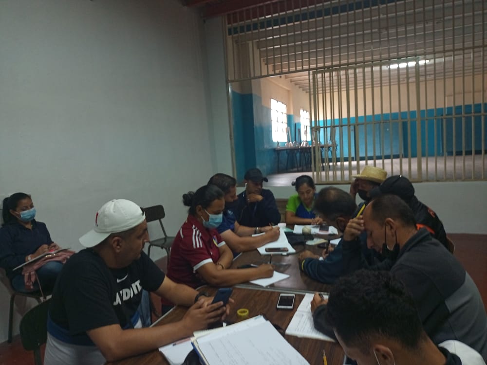 DorisJi32185292's tweet photo. 1 Reunión de especialistas  Educación Física en el municipio Capacho Viejo del estado Táchira 
 @MPPEDUCACION @_LaAvanzadora @yelitzePSUV_  @DGEFDMPPE https://t.co/VFkYQg2pso