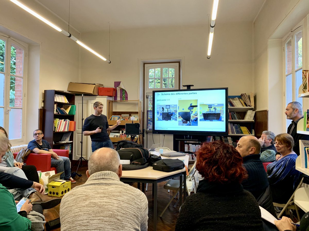 GauthierJu77's tweet photo. Ce matin formation @DANE_77_Creteil à destination des #erun @dsden77 #Formation #Padcaster #niveau1 par la #Dane77 de beaux projets numériques à venir dans les écoles primaires du #département77 @DANECreteil @TontonGrendy https://t.co/Pd6LU7JyKk