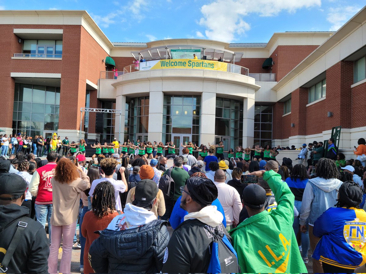 Norfolkstate's tweet photo. #SpiritFest is on! Join us #OnTheYard with your fellow Spartans! https://t.co/wyNpQSdH4H