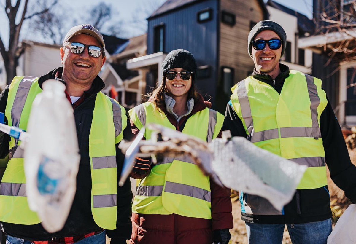 BarJackalope's tweet photo. Join us ♻️ THIS SUNDAY ♻️ October 16th at The Ranch from 11:30am-12:30pm for Pick-up For A Pint - a litter pick-up around the Wedgewood-Houston neighborhood with @JackalopeBrew &amp; @TurnipGrnReuse! Volunteers get a free pint (#volunbeering)🍻 

#PickUpForAPint https://t.co/QKSiKqMToL