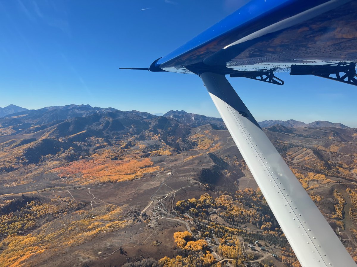 OK3AIR's tweet photo. From the OK3 AIR Kodiak yesterday. Fall colors are peaking in Utah! Come check them out! https://t.co/ckrMdddC6n