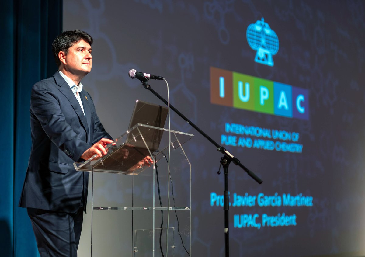 javiergarciamar's tweet photo. This week has been very special. I´ve been at #CRFChemCYS2022 with 400+ early career scientists. Thanks, @CRF_Symposium and @ChemCYS, for the opportunity to speak about the activities we do at @IUPAC to support, connect, and empower young chemists! @RSEQUIMICA @EuChemS https://t.co/t95YAfyI9W