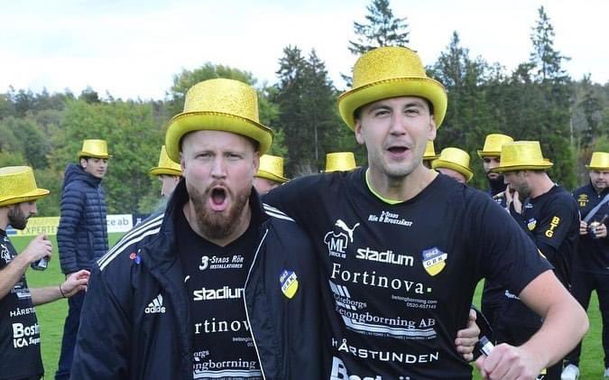gotabk1's tweet photo. Arbetet inför 2023 är i full gång, och vi kan med stor glädje nu presentera att tränarduon med Jonathan och Hampus är klara för en fortsättning!

Två viktiga pusselbitar på och utanför banan, och vi är oerhört nöjda över att de väljer att fortsätta den spännande resan!💛🖤 https://t.co/JiwrL1j8QK