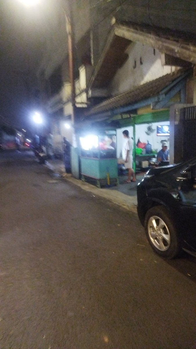 beezqueed's tweet photo. @convomf laporan pap lagi dijalan doang ke ayang wkwkwk https://t.co/zXJ4RBrx9h