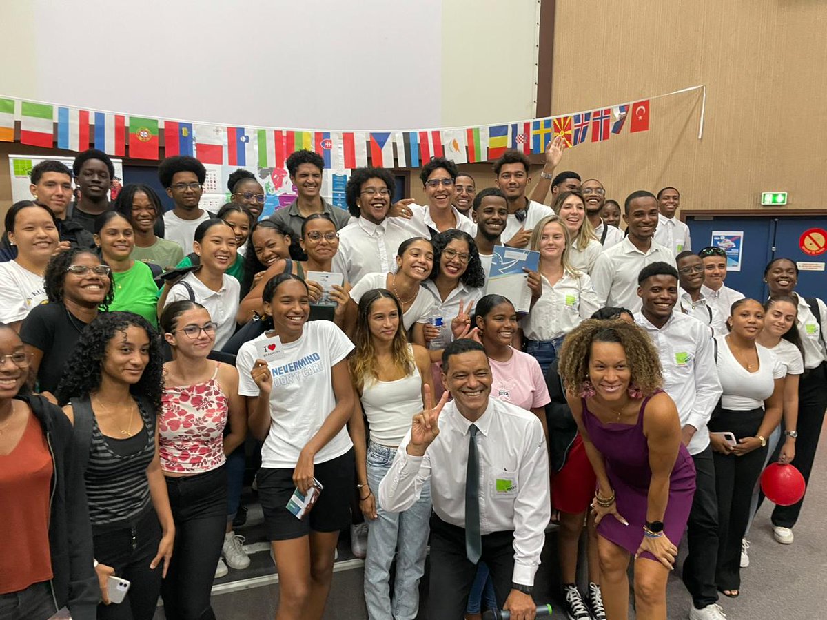973Perfa's tweet photo. #ErasmusDays avec les étudiants du #CFA de
@egcguyane de la @GuyaneCci #Guyane 🇬🇫🇫🇷🇪🇺😉✈️ Ils sont partis en #stage #ErasmusPlus durant 4 mois à #Malte #Portugal, #Espagnes, #Pays-Bas, #cotedivoire. Remise des #Europass et discours du directeur très fier de ses étudiants FOS !! https://t.co/ieirvkiEHz
