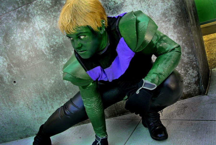 XCaminoArts's tweet photo. Day 14 of Halloween~
Felt like a good day to be green.
I need to remake Hulkling now that my skills are better.
#Marvel #MarvelComics #youngavengers #hulkling #cosplay #Costume #Halloween #daysofhalloween #October #October14 https://t.co/U84zaOig7k