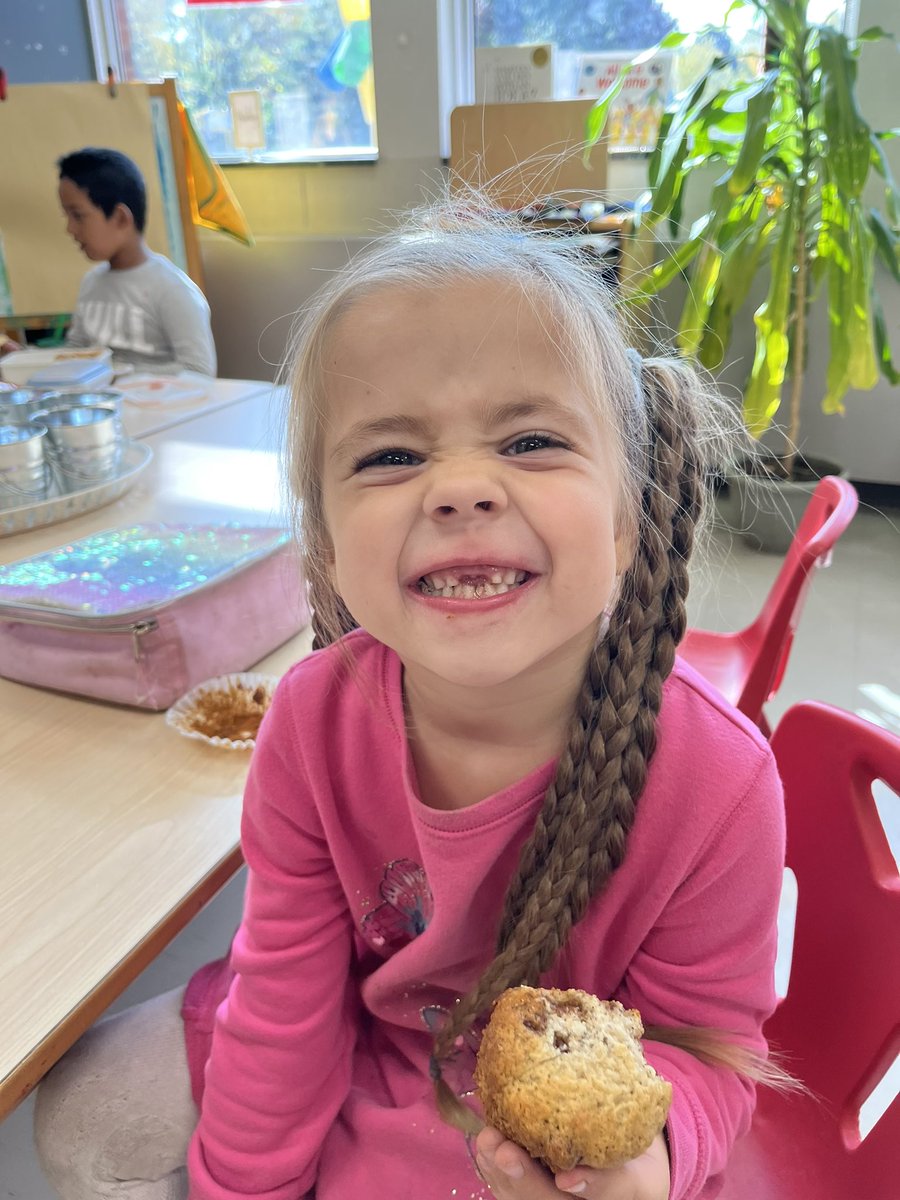 gelseapizzuto's tweet photo. We had a lovely morning baking banana muffins! @Brockbulldogs https://t.co/yC95aGtHSL
