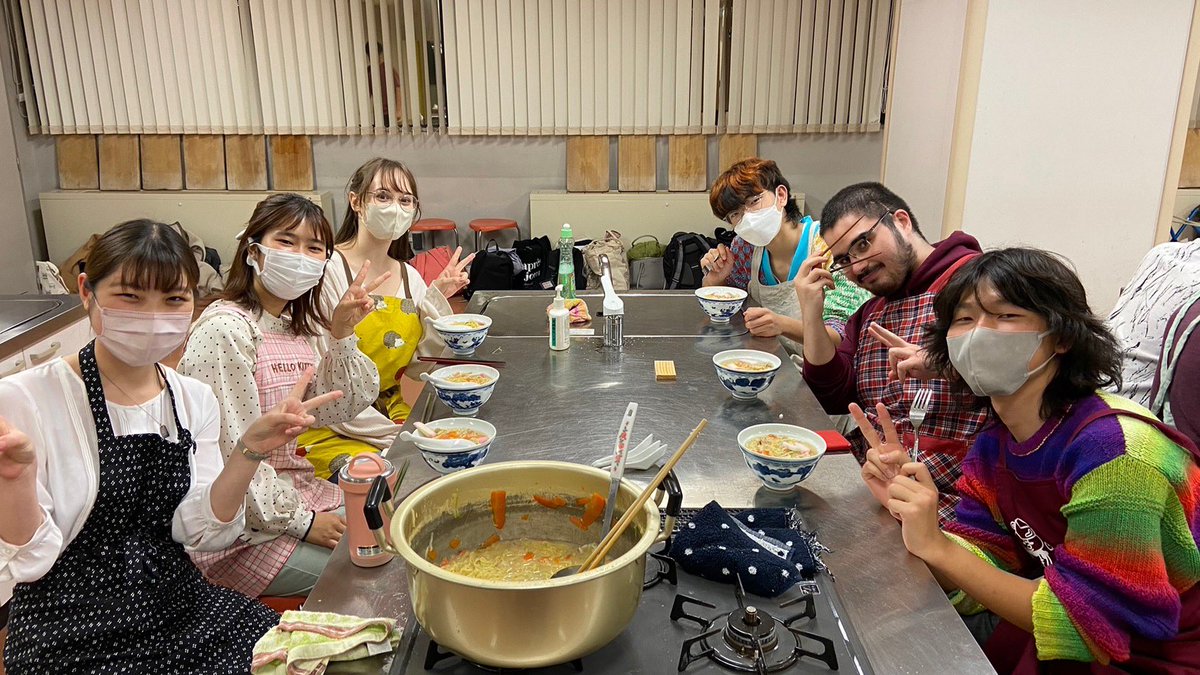 lalalacook's tweet photo. #らくっくご飯
今週の活動報告です。
今回のレシピは
・ちゃんぽん
・ミルクゼリー
でした🍳
寒さも少しずつ出てきたので、ちゃんぽんを食べてみんなで温まってきました♨️

体験可能日も残すは10/19と10/26になりました。希望の方は是非お早めにご連絡を！ https://t.co/prSC7YlK8A