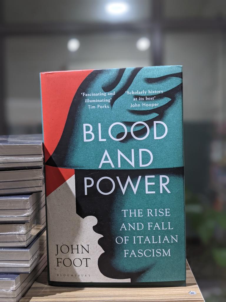 Rovingheights's tweet photo. A major history of the rise and fall of Italian fascism: a dark tale of violence, ideals and a country at war.
#BloodAndPower #JohnFoot
NGN 13,000 https://t.co/UDFnuyZUrU
