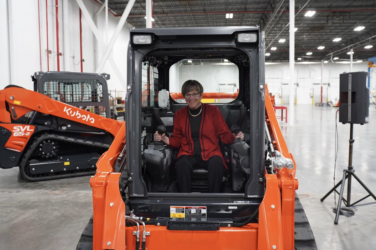 Laura Kelly tweet media