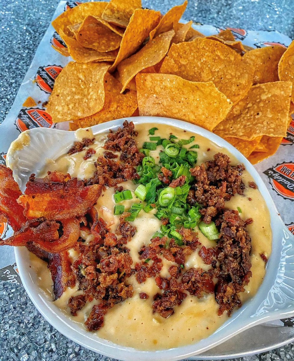 BadDaddysBurger's tweet photo. Two words that will change your life: bacon queso. 
.
#BadDaddysAmberAleQueso #BaconQueso #BadDaddys
.
 📷 : @raleighfoodpics https://t.co/X42ANyItTn