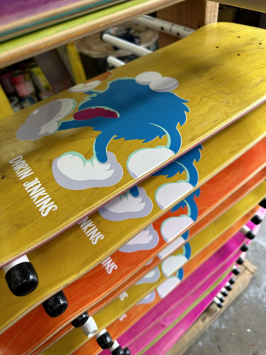 4thandJuan's tweet photo. Sneak Peak @Mojis_NFT fam!!! SkaterCon7 is going to be special as it will be the first time an NFT skateboard is used by a NFT pro rider!!! First to market! @NFTcryptin @brianjesposito @KenEVHotel @evmancha #WingLam. https://t.co/lfSRSP5eXE