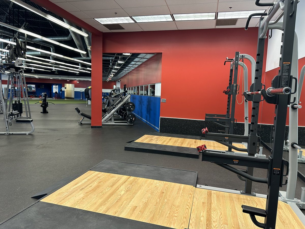 ufitnessva's tweet photo. Stop by and check out the new equipment from our guys at Precor! More to come!! 💯

#BuiltDifferent #GAINZville #FridayFitness #Precor https://t.co/ez2zAUJ48O