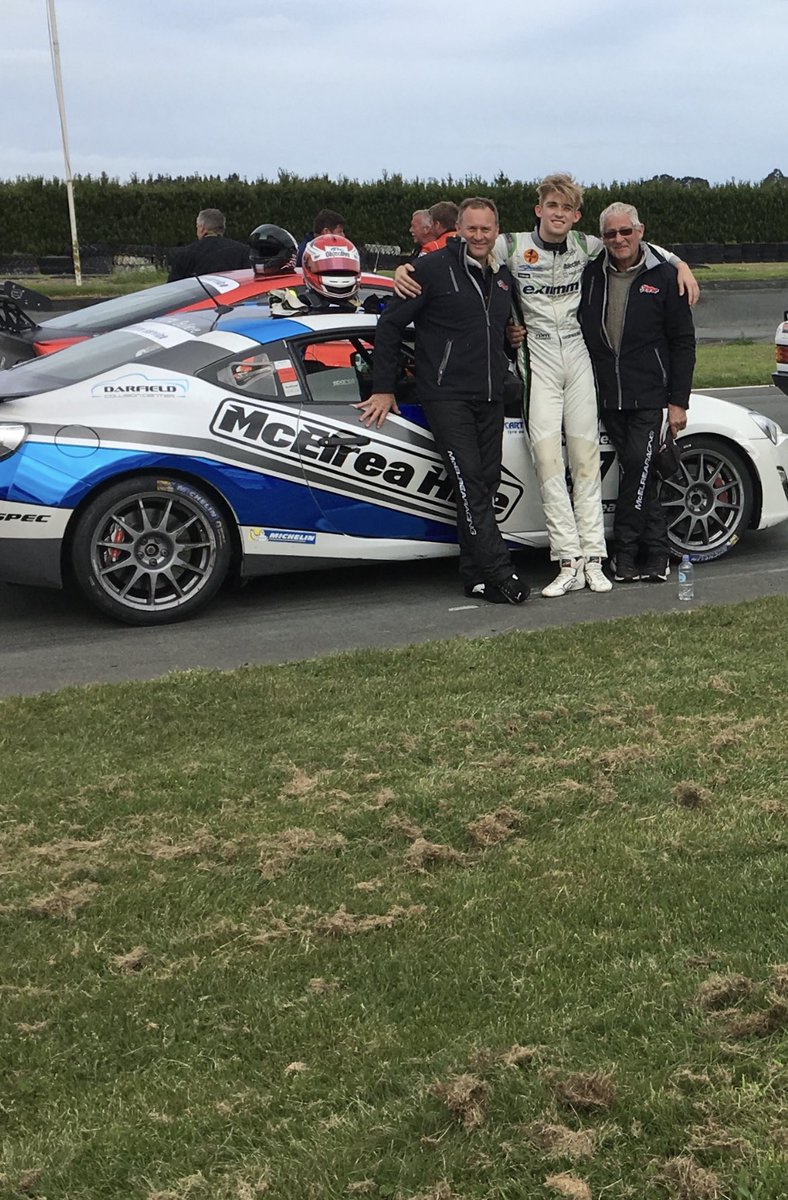 Imagine doing a race with your dad, and grandad. Oh wait I did 🙏🏼 5 years ago today. The McElrea family is the first and only 3 generations to race together in NZ as of now! Time flies - but the memory gets cooler every year.