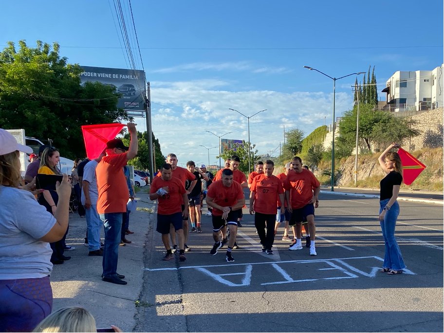 JuntaCaminosES's tweet photo. El día de ayer se llevo a cabo la tradicional Carrera Caminera con la cual se da inicio a la celebración del #DiaDelCaminero en esta #JCES. Muchas felicidades a todos los que se dieron la oportunidad de asistir y participar en este evento. 

#TierraDeOportunidades https://t.co/WGtVeow2uI