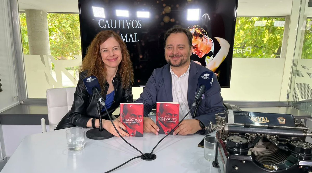 dfarranz's tweet photo. 🔜 Ya os adelanto que el #CautivosDelMal de mañana sábado va a ser un BOMBAZO 💣💥

✅ @MarAbad #Romanones @librosdelko 
✅ @juanfmiranda y @ChicoteLerena #ElJefeDeLosEspías @RocaEditorial 

🗓 Sábado 15-O
🕗 20:00h.
🎙 @periodistadigital 
▶️ https://t.co/KETBwDrMbm https://t.co/7qJfWEHMeY